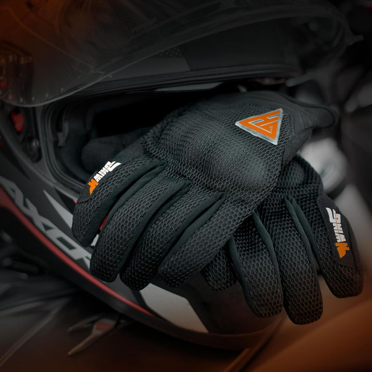 GRAND PITSTOP Night Wing Motorcycle Gloves. - Moto Modz